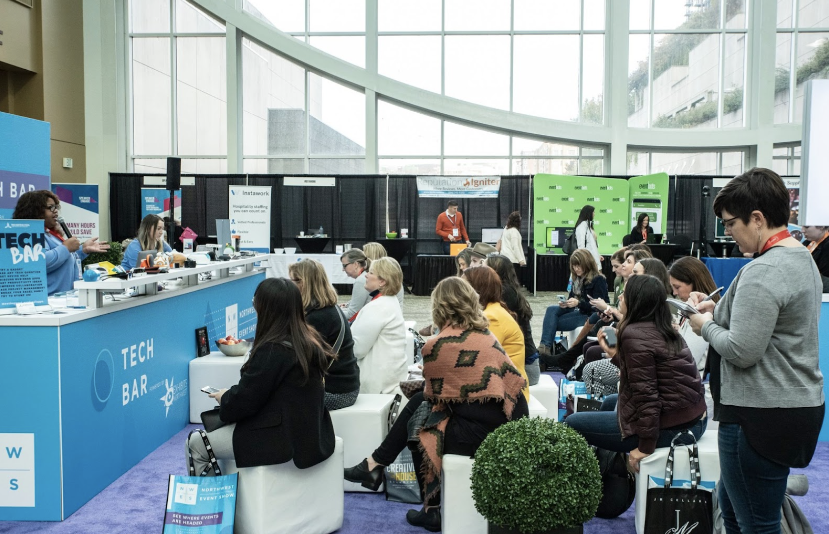 Our Top Tips, Templates, and Tricks to Maximize Your Exhibitor Experience