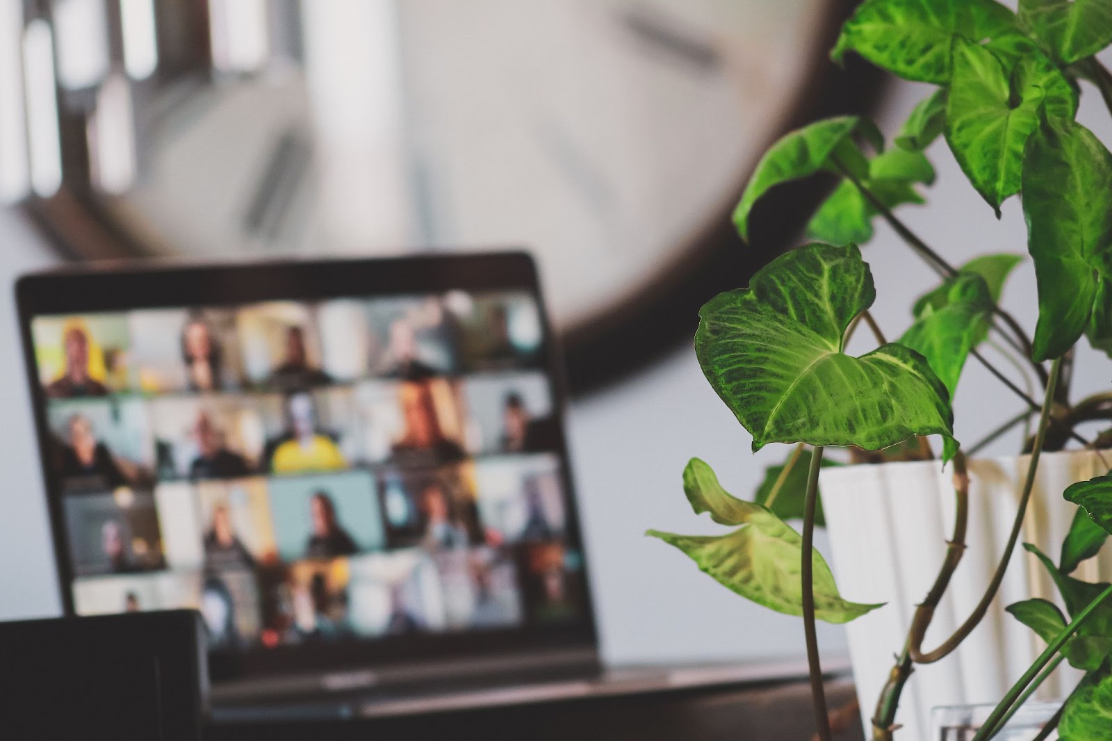 12 Virtual Team Building Ideas That Will Engage and Strengthen Your Remote Team